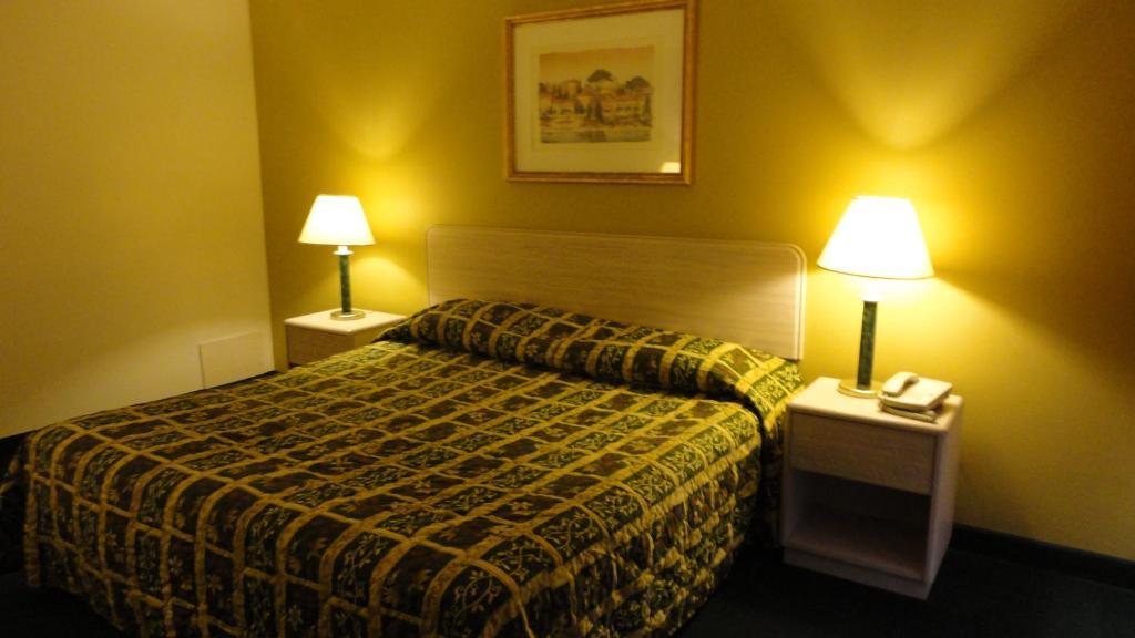 Imperial 400 Motor Inn Needles Zimmer foto